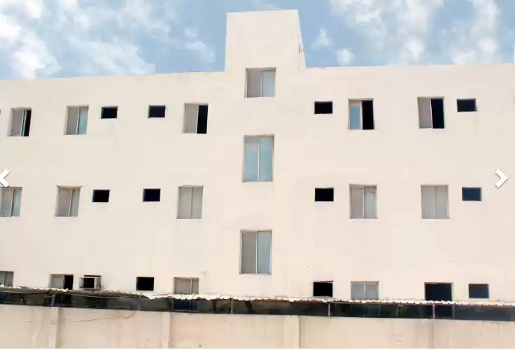 Residencial Listo Propiedad 1 dormitorio S / F Alojamiento Laboral  alquiler en al-sad , Doha #7551 - 1  image 